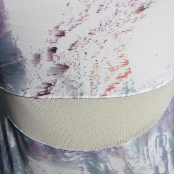 Fabletics Daphne Performance Tank - Picture 4 of 9